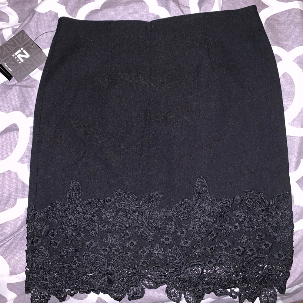 NWT IZ Byer black pencil lace skirt